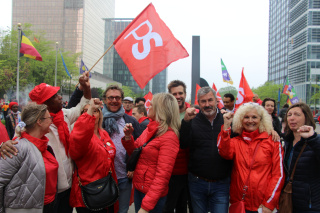 Groupe Socialiste du Parlement de la Fédération Wallonie-Bruxelles - Nos députés sur le terrain - Soutien aux travailleurs Delhaize 