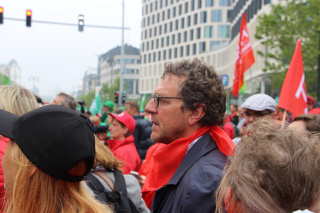 Groupe Socialiste du Parlement de la Fédération Wallonie-Bruxelles - Nos députés sur le terrain - Soutien aux travailleurs Delhaize 