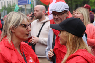 Groupe Socialiste du Parlement de la Fédération Wallonie-Bruxelles - Nos députés sur le terrain - Soutien aux travailleurs Delhaize 