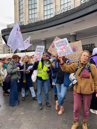 Groupe Socialiste du Parlement de la Fédération Wallonie-Bruxelles - Nos députés sur le terrain - Marche journée de lutte contre les violences faites au femmes le 26 novembre 23